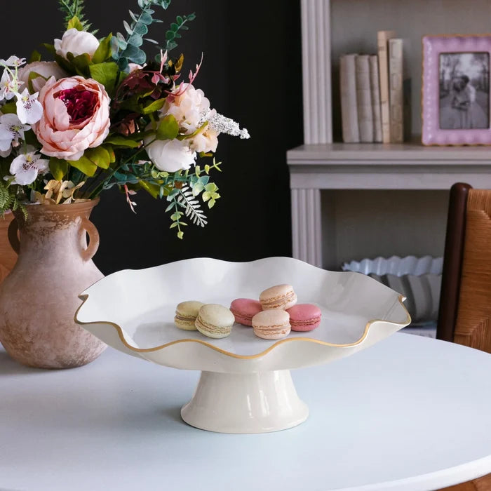Carola Pedestal Cake Plate (Cream and White)